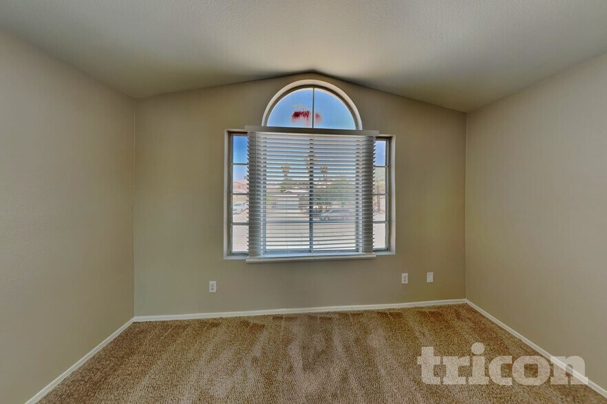 Building Photo - 6941 Wine River Dr