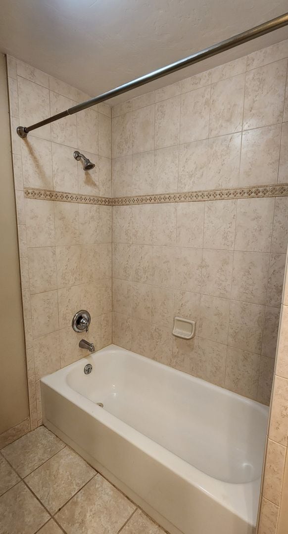 Building Photo - 2 Bed / 2.5 Bath End-Unit Townhome in Mill Run