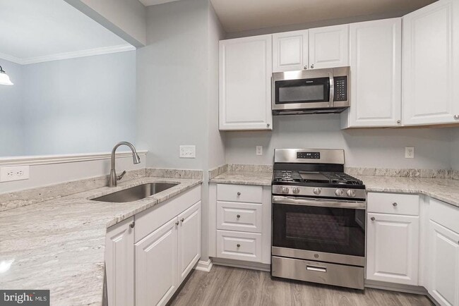 Building Photo - 111 Whiskey Creek Cir