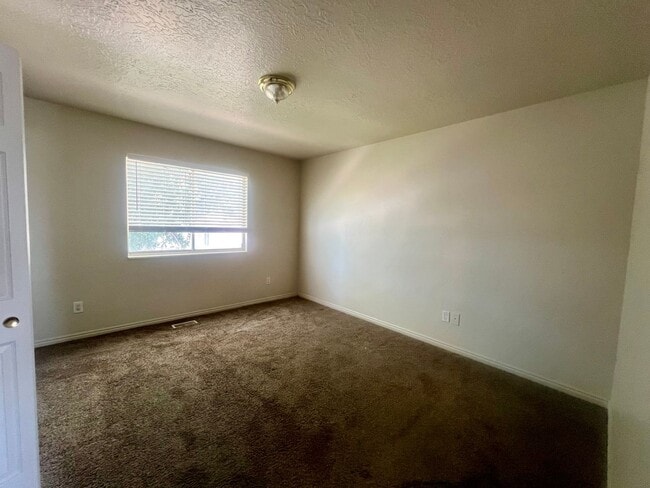 Building Photo - Lovely 4-Bedroom House in Lehi
