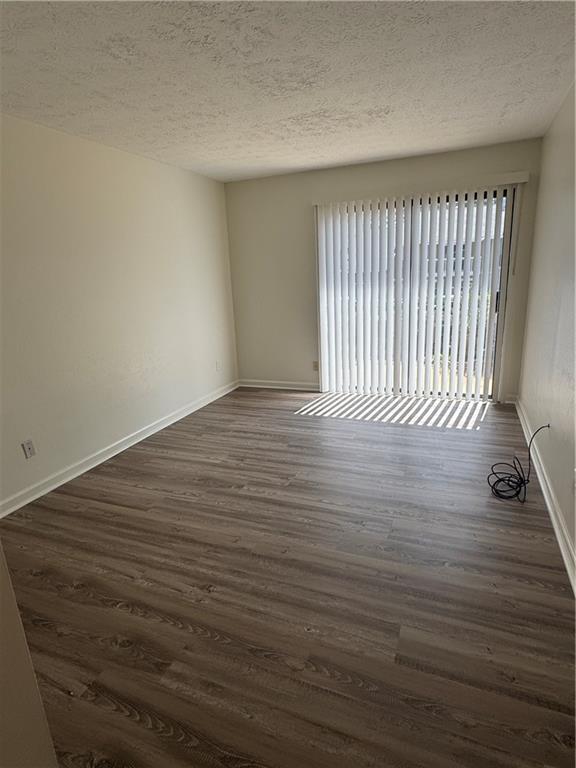 Building Photo - 728 Hanover Ln SE