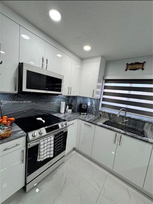 Building Photo - 12663 NW 8th Way