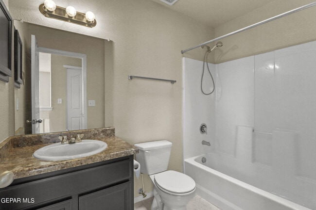 Building Photo - 2240 Decamp Point Pl