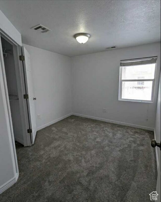 Building Photo - 4138 S Captains St
