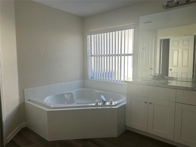 Building Photo - 2746 Heron's Landing Dr