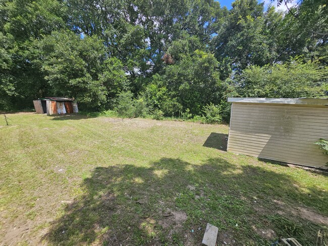 Building Photo - 539 Tindal Rd