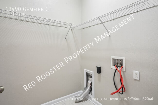 Building Photo - 13490 Gemfire Ct