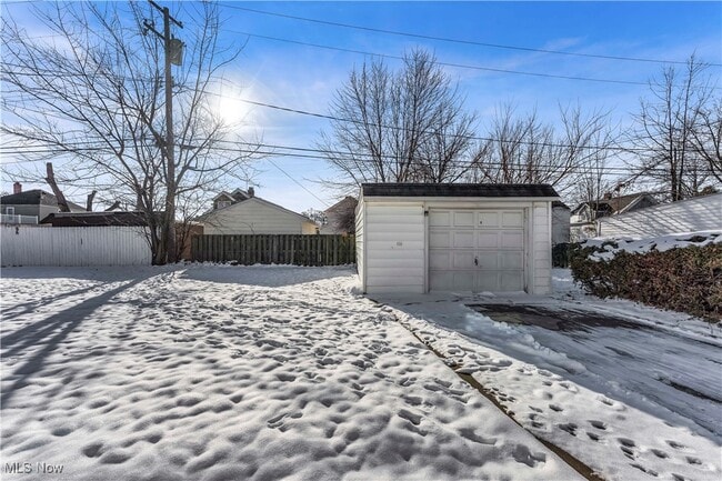 Building Photo - 20570 Morris Ave