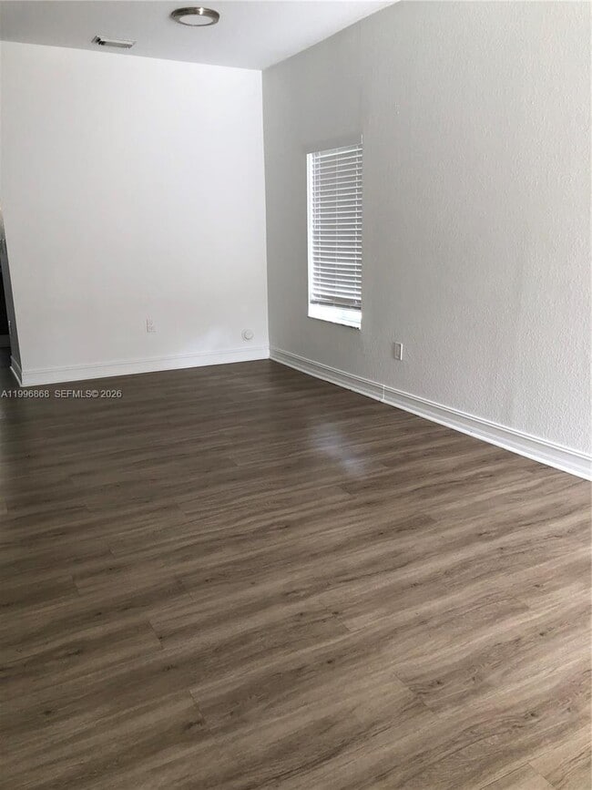 Building Photo - 8432 NW 107 Ct