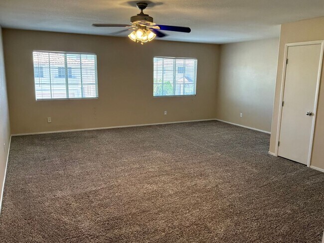 Building Photo - 2 Story 4 bedrooms 2.5 Bathrooms 2 car garage.