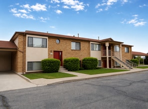 Building Photo - 318 W 620 N
