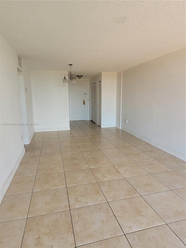 Building Photo - 1805 Sans Souci Blvd