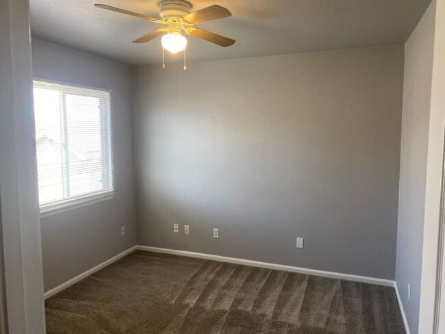Building Photo - **MOVE-IN SPECIAL: $500 OFF!**