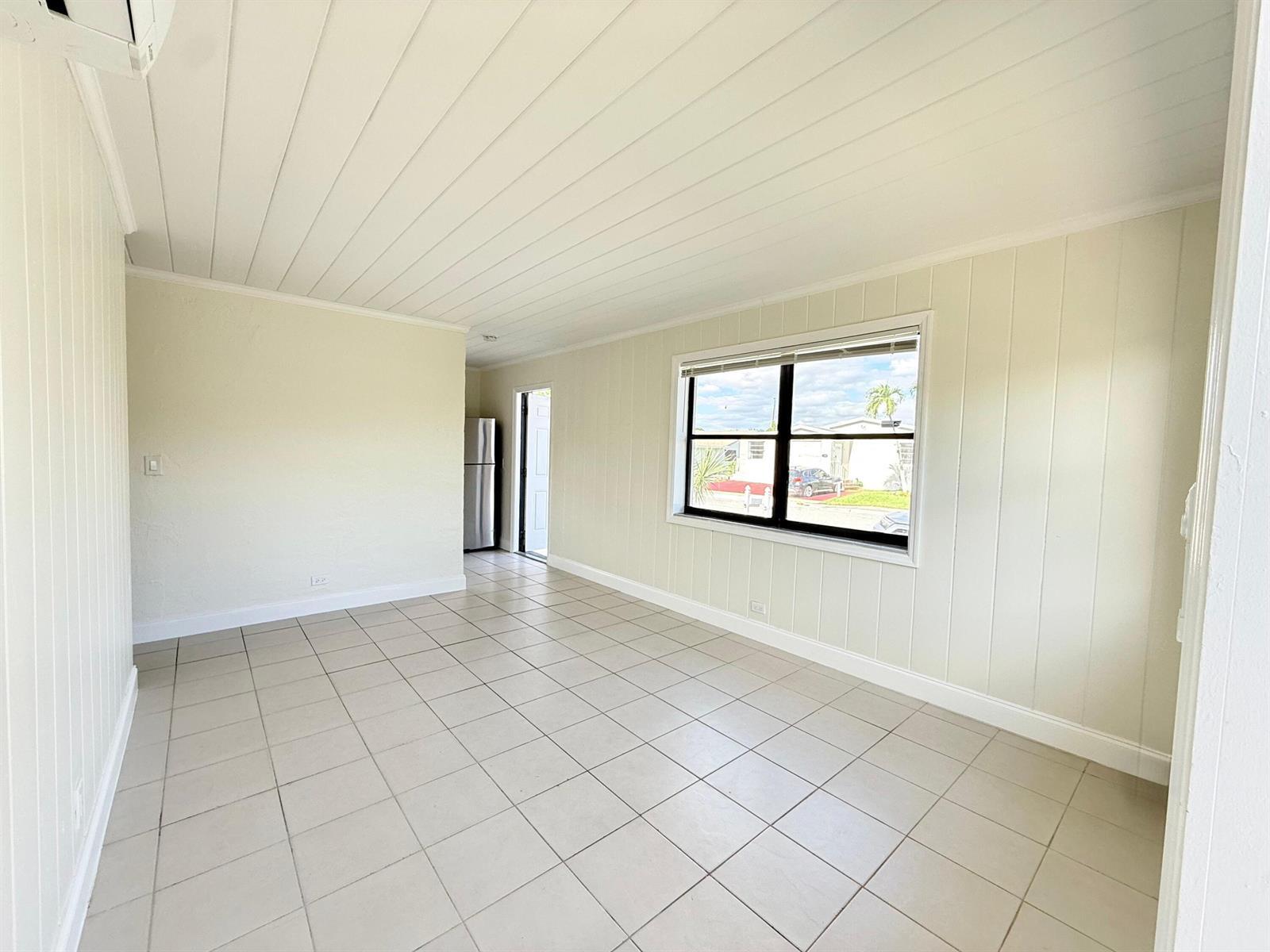 Building Photo - 1409 W 33rd St