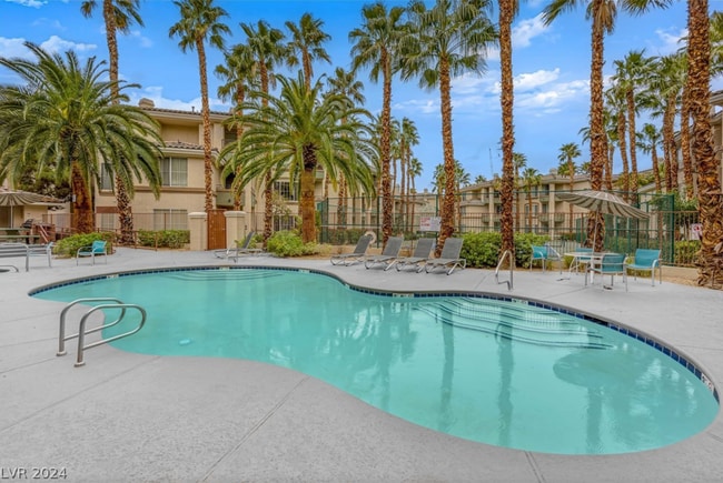 3 pools to chose from - 7189 S Durango Dr