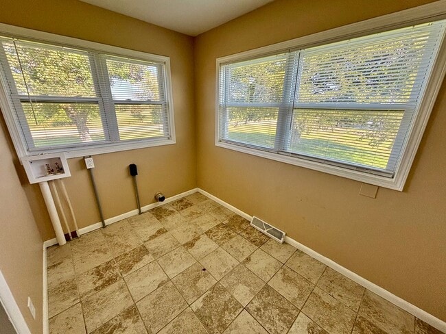 Building Photo - Italian Estates Property Management