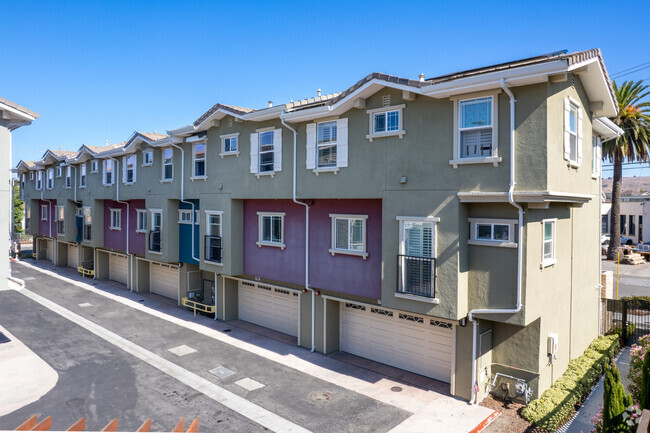 Primary Photo - Genesis Villas Townhomes