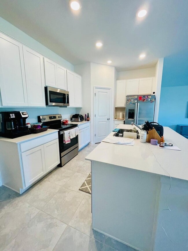 Building Photo - 639 Daring Dr