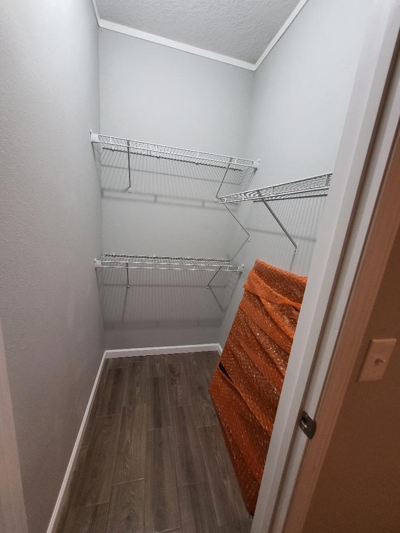 Tenant's walk-in closet - 3144 Tina Marie Dr