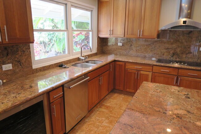 Building Photo - 4505 Kolohala St