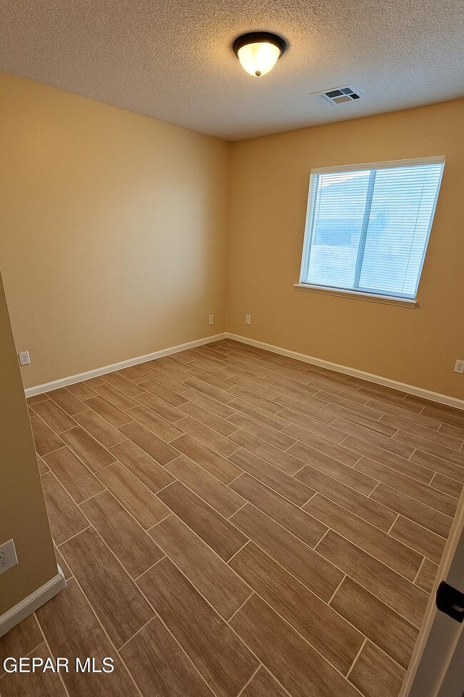 Building Photo - 12712 Roberto Nunez Ln