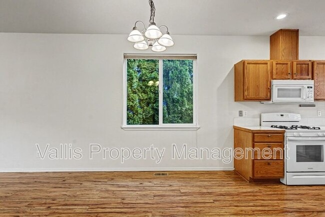 Building Photo - 4936 Evie Jean St NE