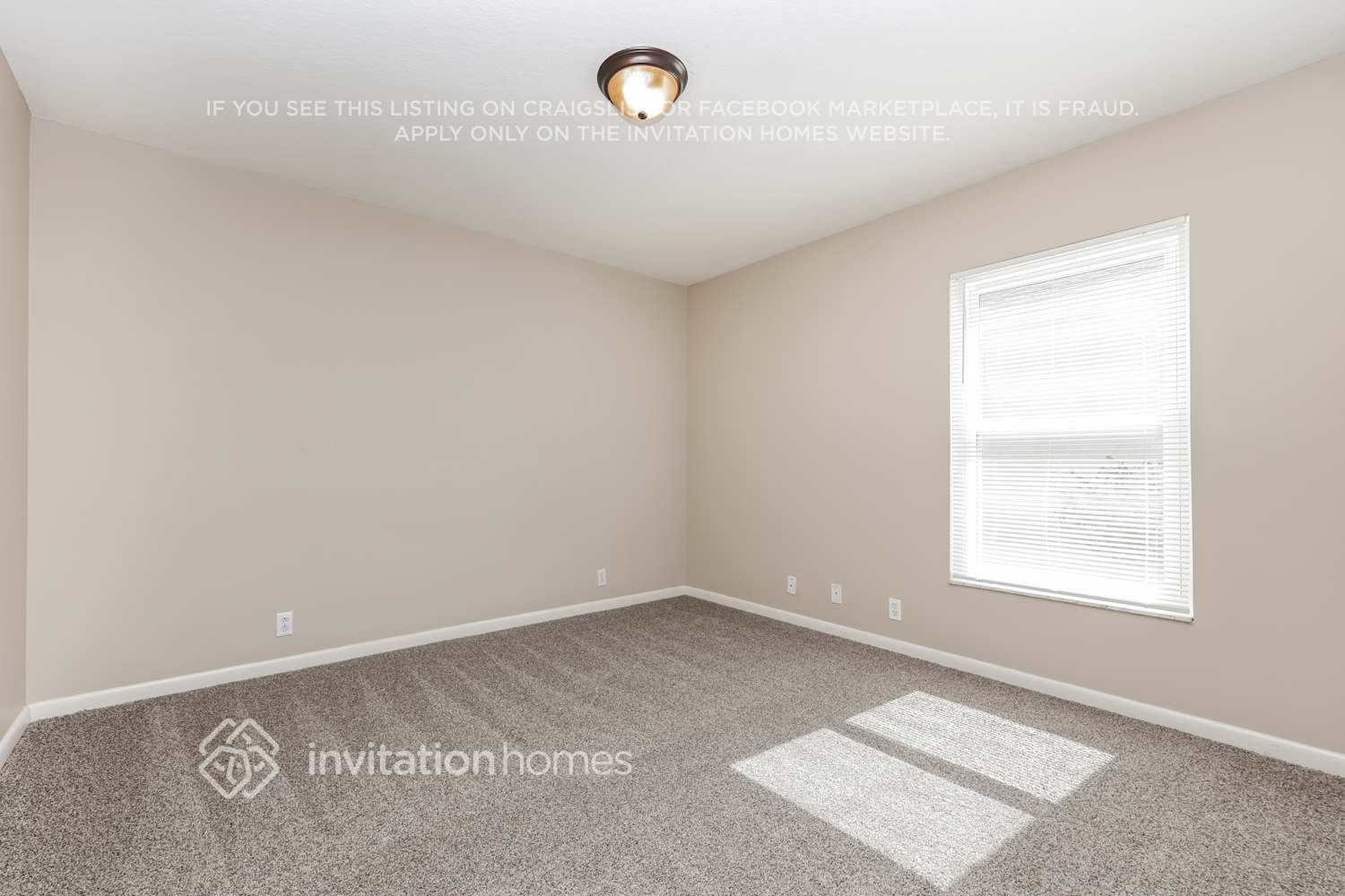 Building Photo - 3042 Bellflower Way