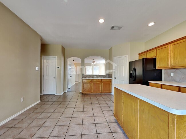 Building Photo - 2673 Silver Hill Dr