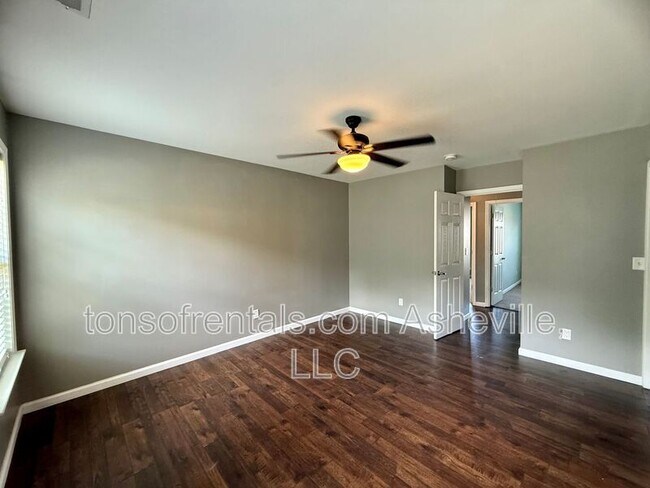 Building Photo - 210 Mud Creek Rd