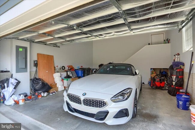 Building Photo - 6407 Falconwood St