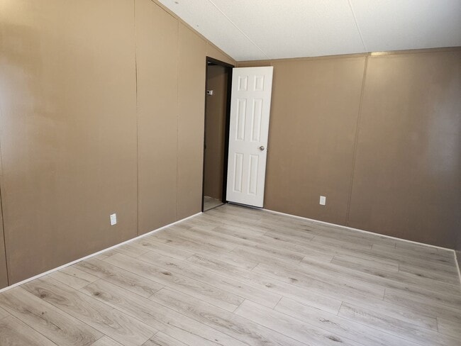 Building Photo - 1212 N Avenue K