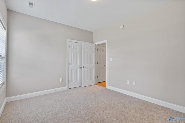 Building Photo - 3116 Tenker Creek Ln SE