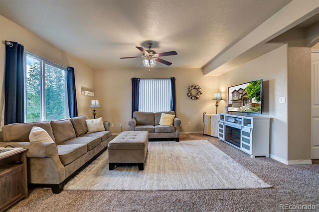 Building Photo - 8013 Pinfeather Dr