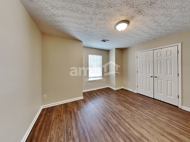 Building Photo - 204 Rankin Cir