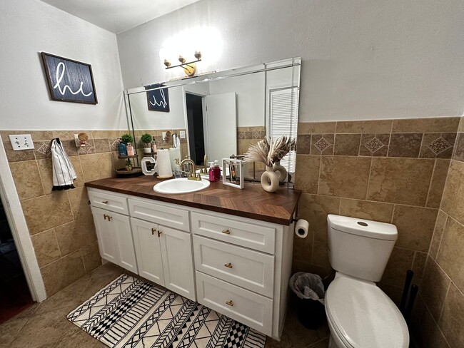 Building Photo - Beautiful 3 Bedroom home in Pine Tree ISD