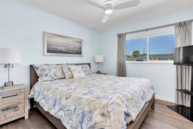 Building Photo - 104 24th St