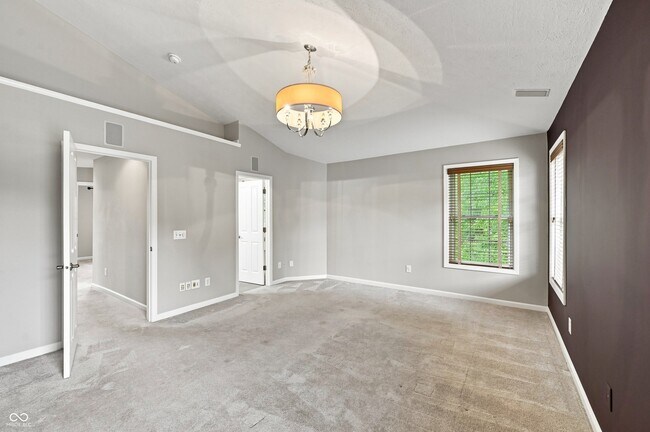 Building Photo - 353 Autumn Dr