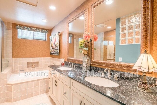 Building Photo - 1351 El Lazo Ct