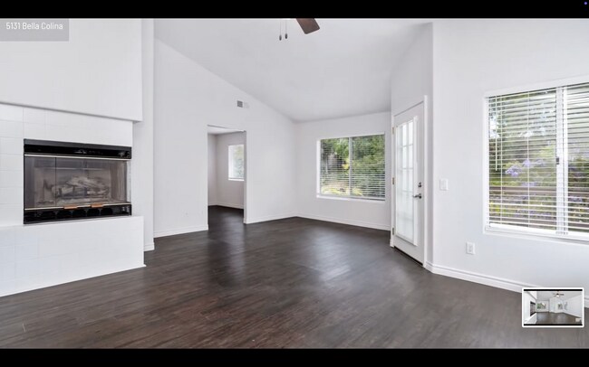 Building Photo - Incredible Rancho Del Oro Home!