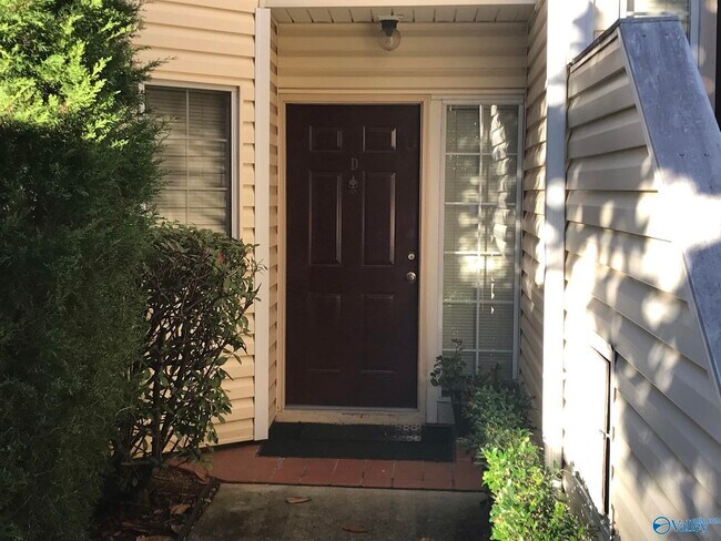 Primary Photo - 1155 Old Monrovia Rd NW