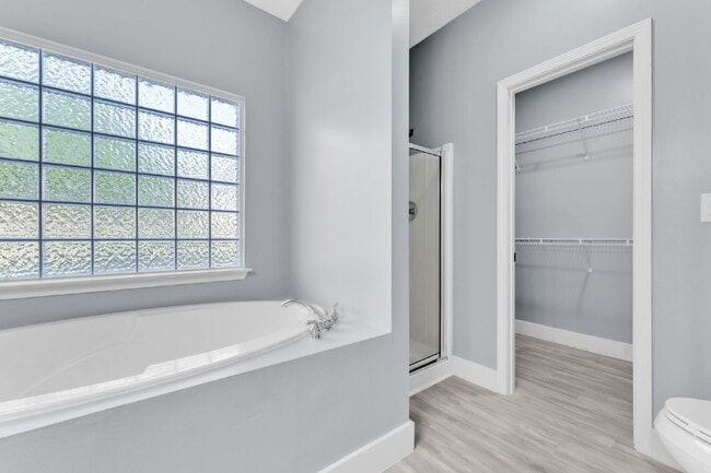 Building Photo - Beautiful 3-Bedroom Retreat with 2 Full Baths in Scenic Woodruff $1,875/mo rent