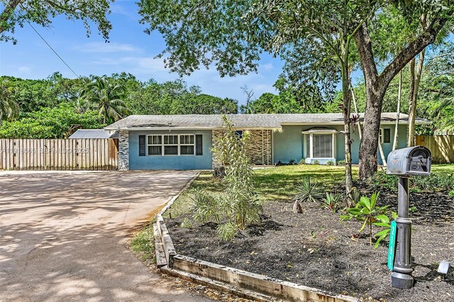 Building Photo - 2191 SW 27th Ln