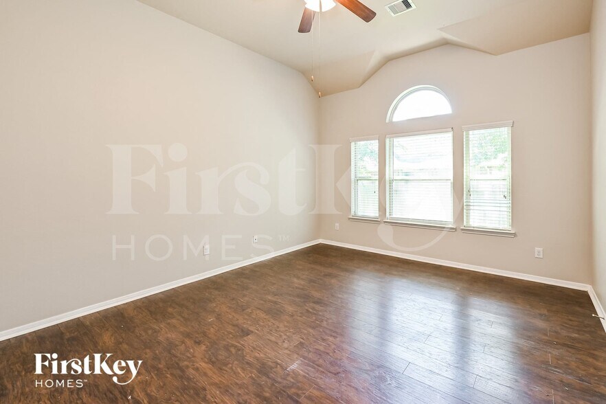 Building Photo - 149 Jaxxon Pointe Dr