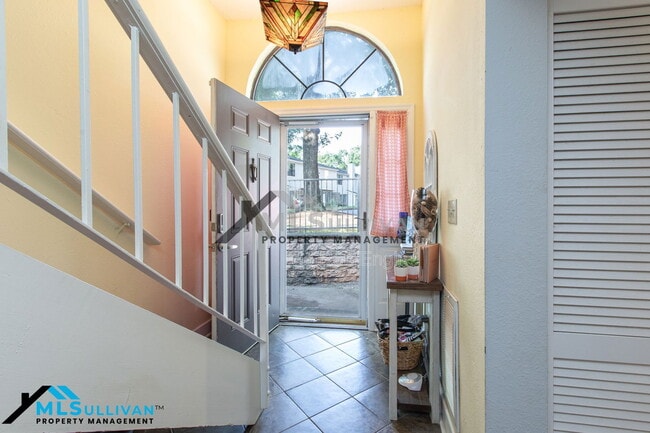 Building Photo - 7908 Falcon Rest Cir