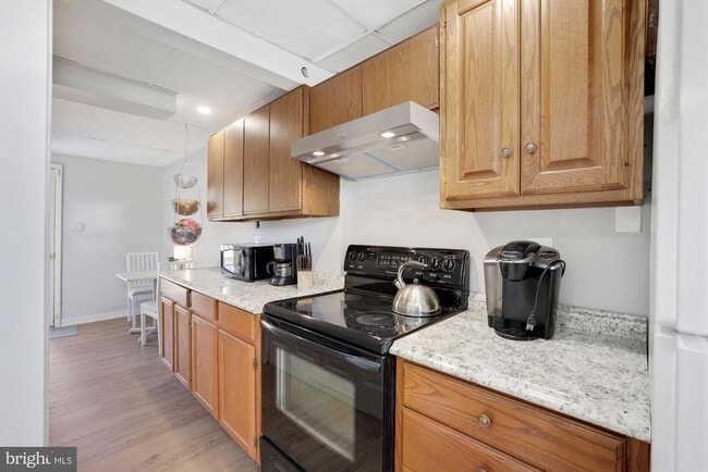 Building Photo - 8418 Stonewall Dr