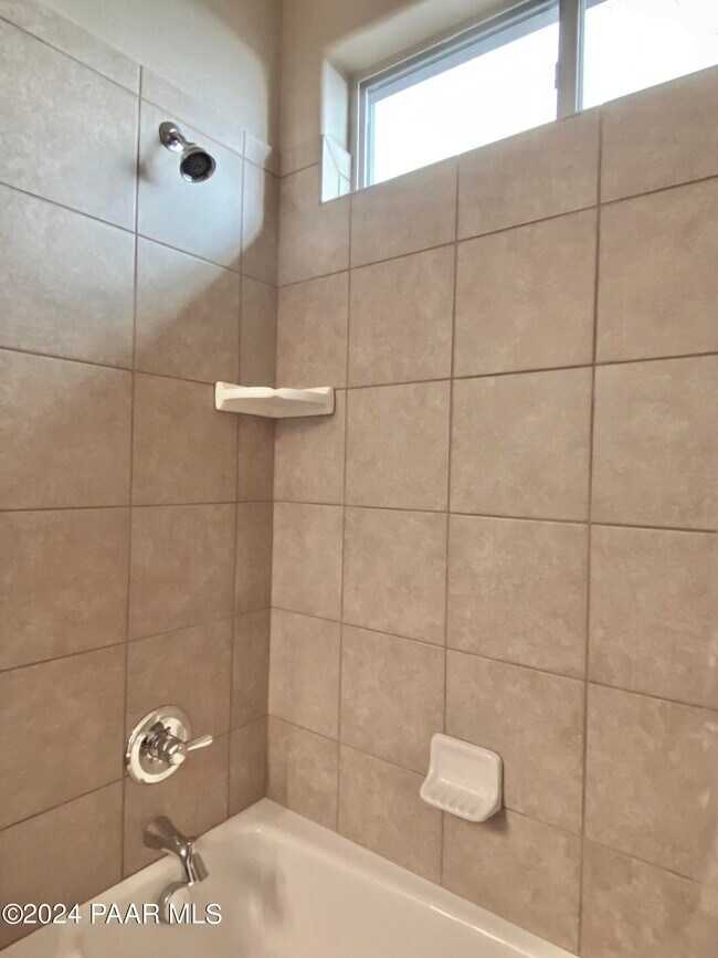 Building Photo - 1553 Range View Cir