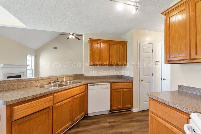Building Photo - 110 Vineyard Ridge Dr