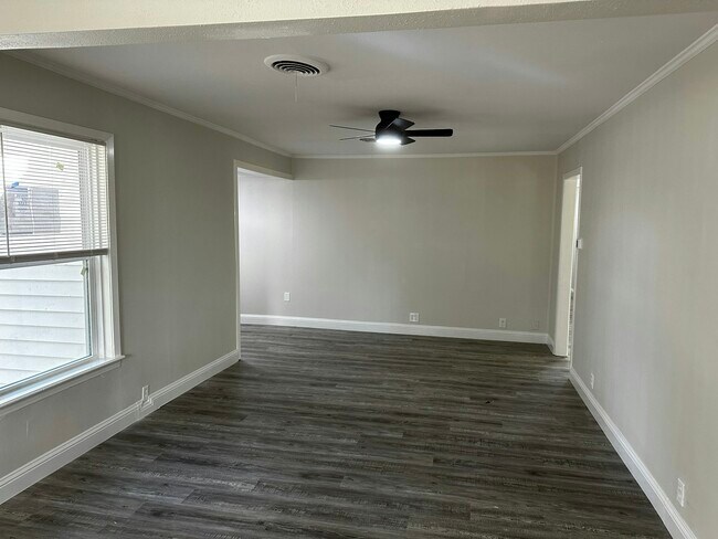 Building Photo - 209 Pendleton St