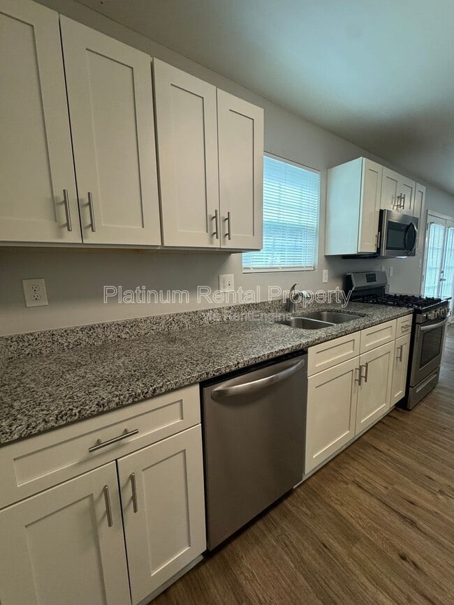 Building Photo - 2793 Oakvale Falls Dr