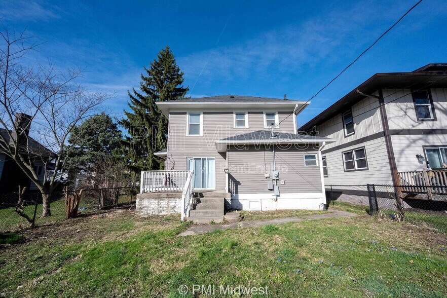 Building Photo - 3117 N Park Ave